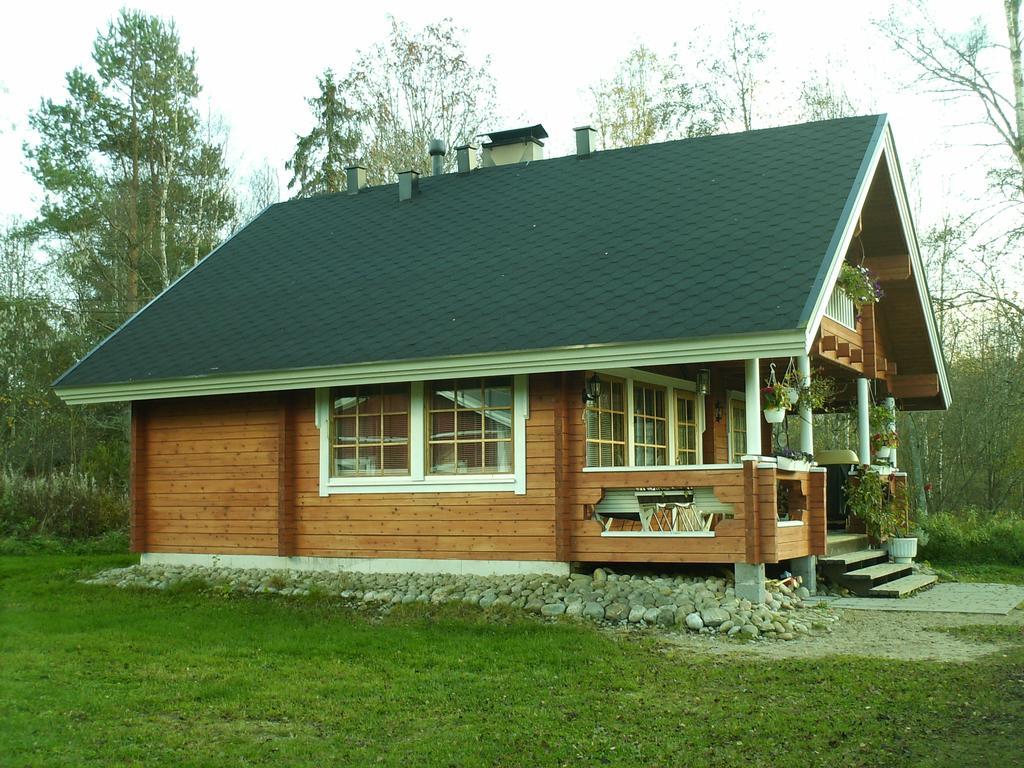 Pihlajamaeen Lomamoekit Vanhakyla Zimmer foto